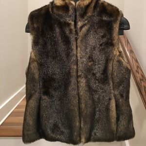 Express fur vest size M